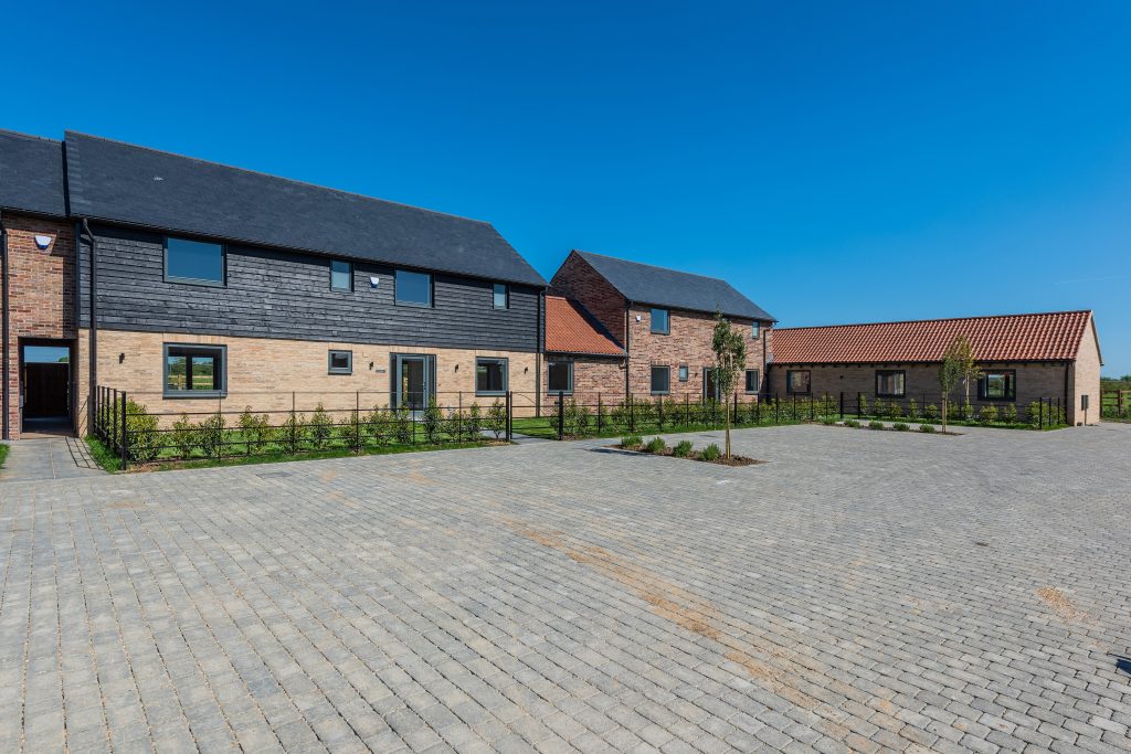 Biggin Farm, Tempsford PR Build